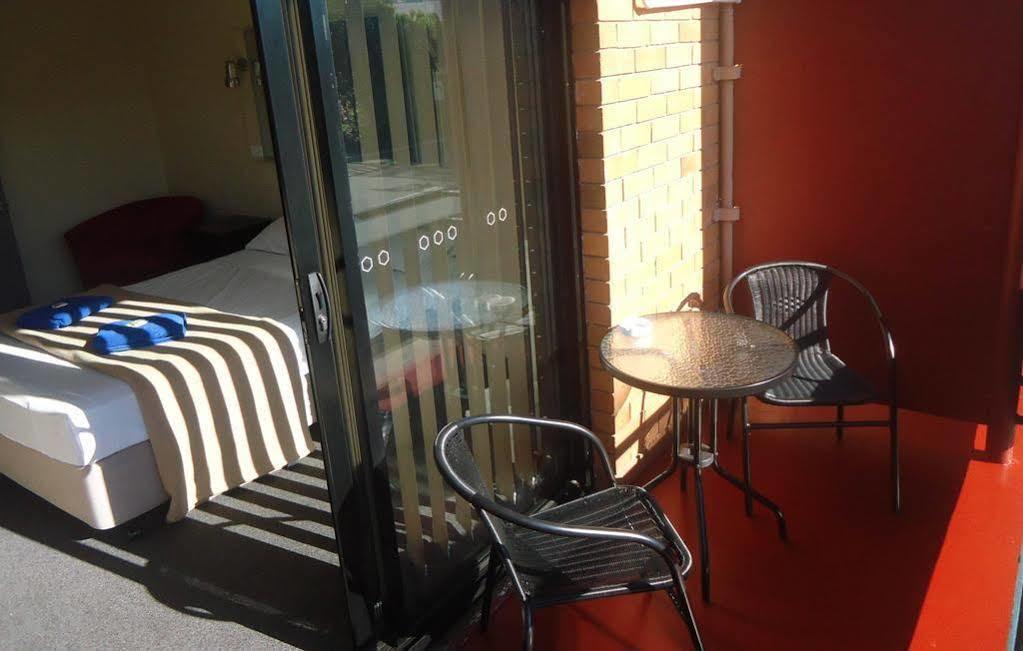 Kingsford Riverside Inn Brisbane Exteriör bild
