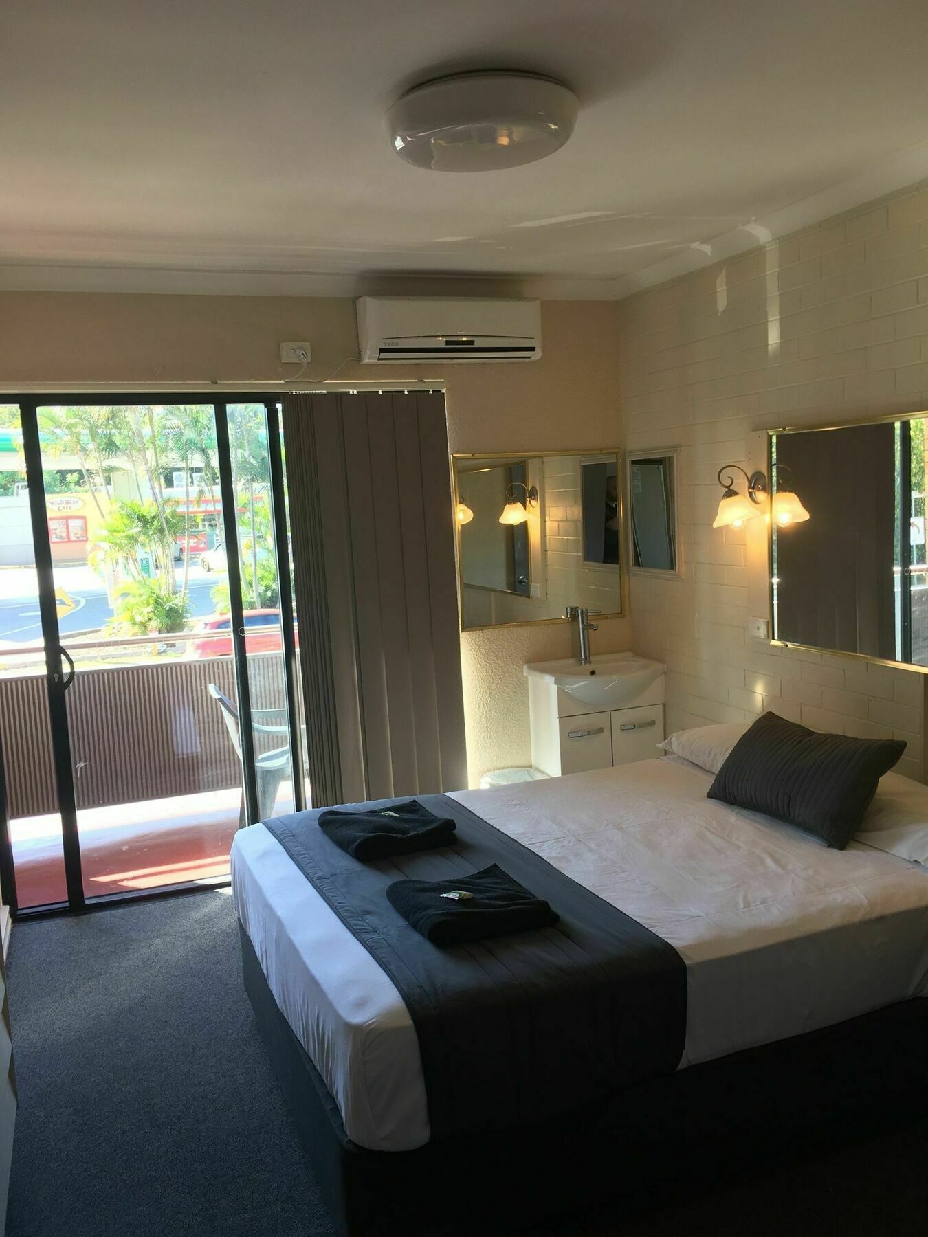 Kingsford Riverside Inn Brisbane Exteriör bild